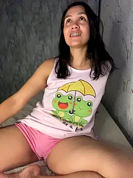 carolsapequinha online show from December 17, 12:05 am