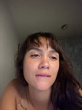 carolsapequinha online show from May 1, 3:00 am