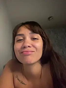 carolsapequinha online show from May 2, 4:06 am