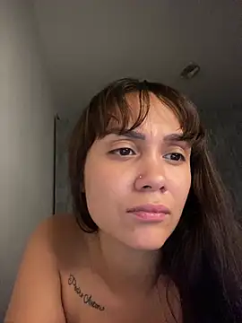 carolsapequinha online show from May 5, 4:31 am