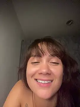 carolsapequinha online show from May 25, 3:45 am