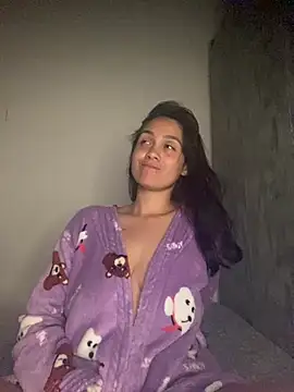carolsapequinha online show from June 26, 4:06 am