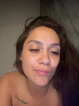 carolsapequinha online show from July 15, 4:40 am