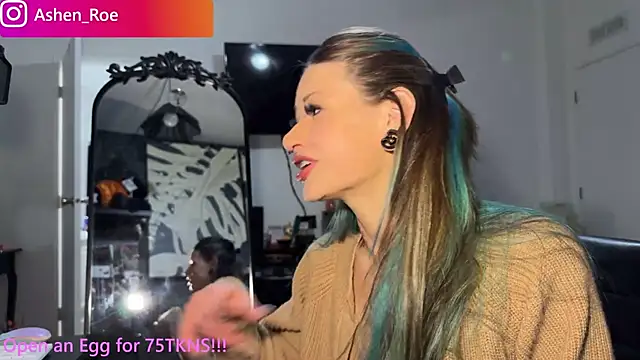 AshenRoe online show from April 10, 2:55 pm