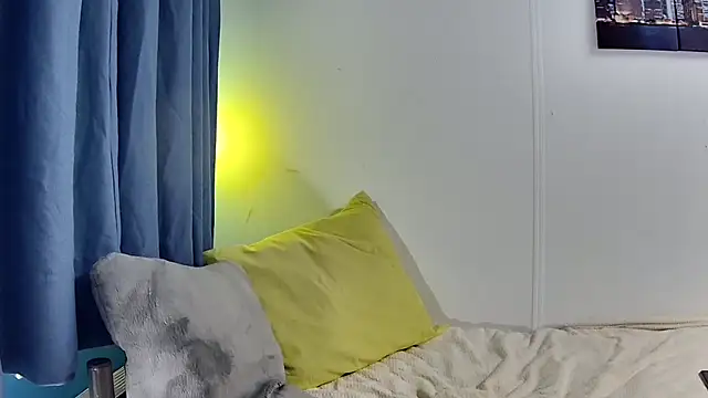 Leila cam18 online show from November 17, 3:45 am