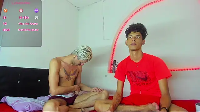 kaiborman00 online show from March 8, 3:10 am