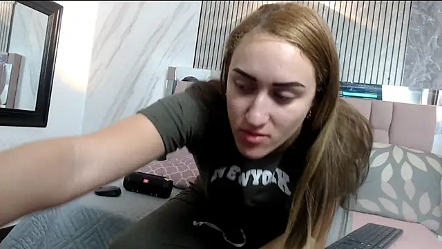 Snapshot of hanna__palmer1 chatting on January 15, 12:54 pm hanna palmer1 online show from January 15, 12:54 pm