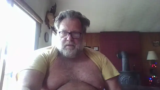 Snapshot of Joshc405 chatting on May 24, 3:17 pm Joshc405 online show from May 24, 3:17 pm