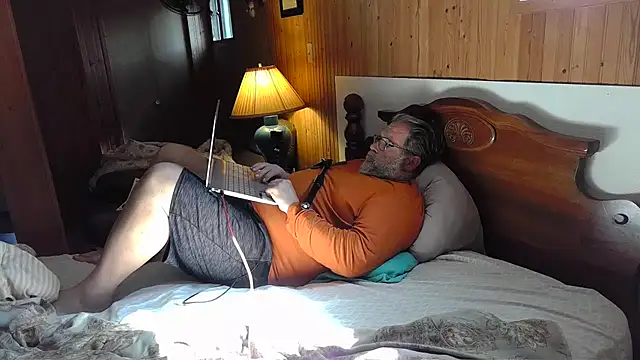 Snapshot of Joshc405 chatting on June 1, 1:35 pm Joshc405 online show from June 1, 1:35 pm