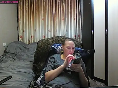 JenniDeep online show from February 7, 6:11 pm