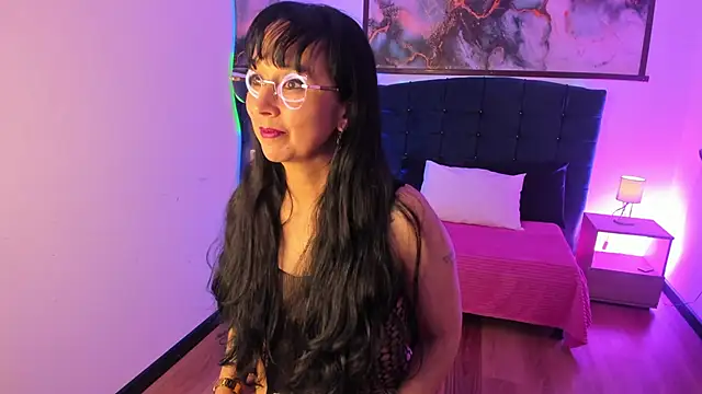 kata leinn online show from November 14, 7:45 pm