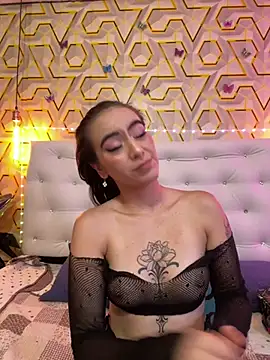 MelanyyJhonson15 online show from April 11, 2:49 am