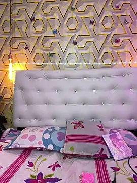 MelanyyJhonson15 online show from April 15, 2:18 am