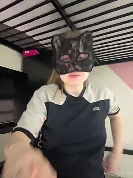 secretcouple 00 online show from February 11, 8:19 am