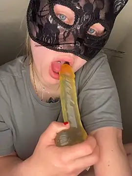 secretcouple 00 online show from April 20, 11:39 pm