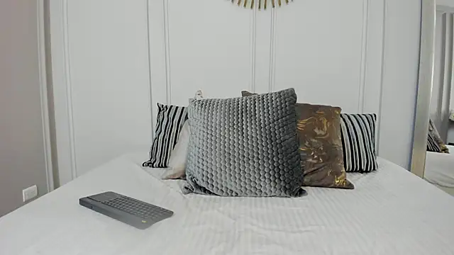 Mia-Kendall online show from November 29, 7:39 pm