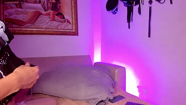 VeronicaSmith OS online show from March 18, 7:39 pm