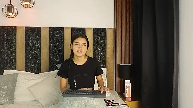 hatsu inu online show from January 19, 2:10 pm