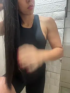 Snapshot of Monahliza chatting on December 1, 3:22 am Monahliza online show from December 1, 3:22 am