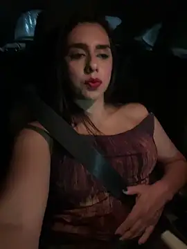 Snapshot of Monahliza chatting on February 1, 2:32 am Monahliza online show from February 1, 2:32 am