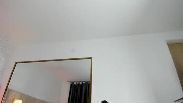 Sasha Wolff online show from December 5, 4:36 pm