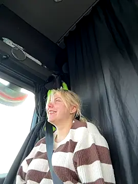 Nallinee online show from December 1, 11:48 am