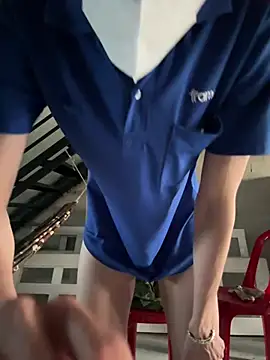 Snapshot of MEFUN- chatting on February 6, 12:15 am MEFUN- online show from February 6, 12:15 am