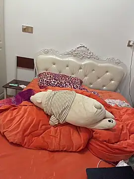 TinyBabe online show from March 16, 1:15 pm