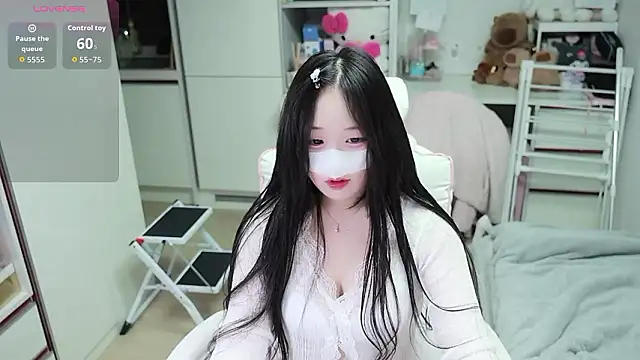 Snapshot of kimhyeona2005 chatting on May 3, 12:00 pm kimhyeona2005 online show from May 3, 12:00 pm