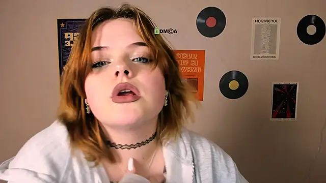 lika pop online show from November 17, 7:19 pm