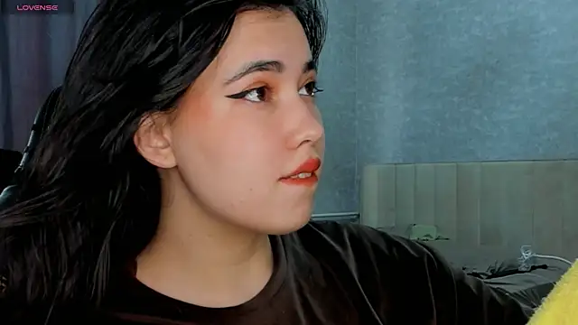 Snapshot of Diara_1an chatting on May 21, 4:19 am Diara 1an online show from May 21, 4:19 am