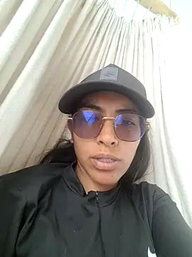 Snapshot of Naomi_Nyx chatting on November 14, 2:38 pm Naomi Nyx online show from November 14, 2:38 pm