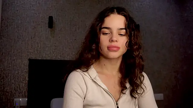 lindaTT online show from November 17, 1:28 pm