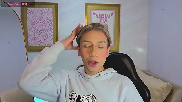 Evy Luxx v online show from March 26, 3:45 am