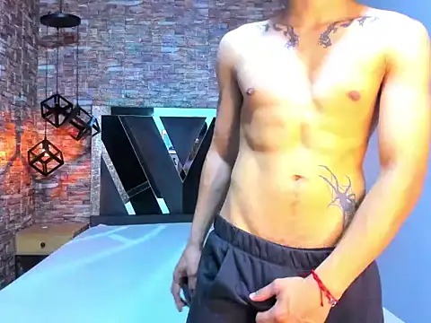 MattFiore online show from December 19, 7:43 pm