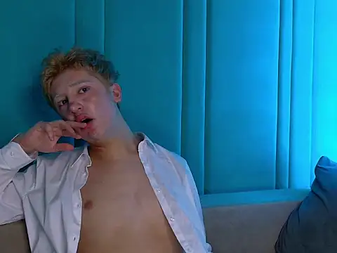 LucasFinister online show from November 17, 6:24 pm