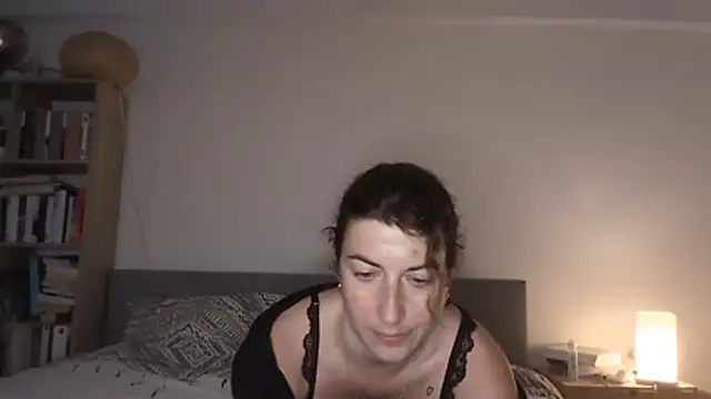 Snapshot of Jo_LieLive chatting on June 28, 6:58 pm Jo LieLive online show from June 28, 6:58 pm