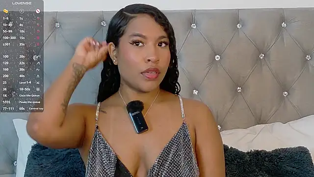 izzybelmont12 online show from November 29, 8:01 pm