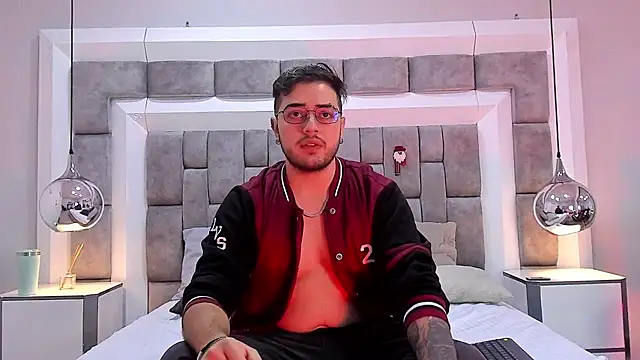 Ethan Greys online show from November 19, 3:50 am