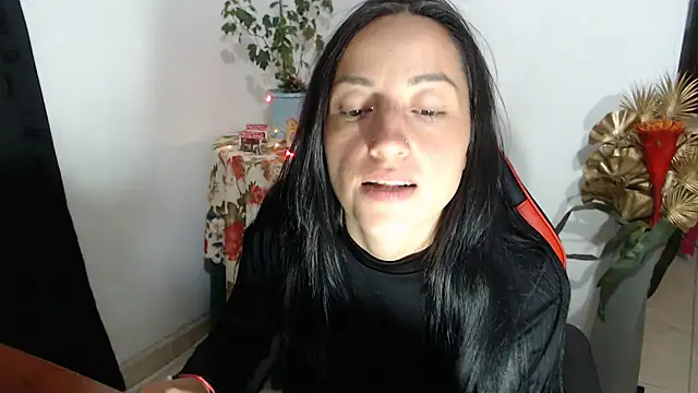 Megan-love2 online show from November 15, 4:32 am