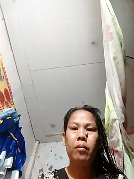 Snapshot of Milky_juicycum chatting on December 4, 4:44 am Milky juicycum online show from December 4, 4:44 am