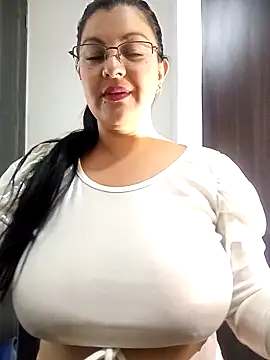 CelesteAlvarez1989 online show from March 21, 4:39 am