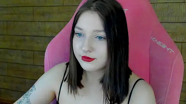 TinnaBurton online show from February 19, 4:36 pm