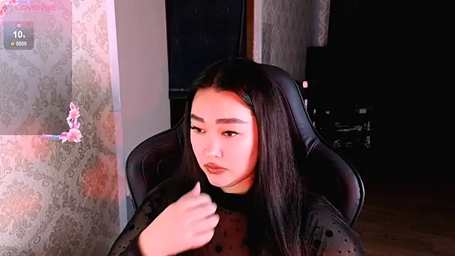 Emma Uilson online show from December 21, 9:38 am