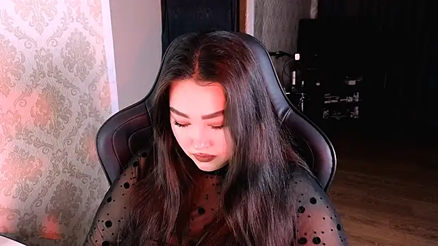 Emma Uilson online show from February 5, 9:52 pm