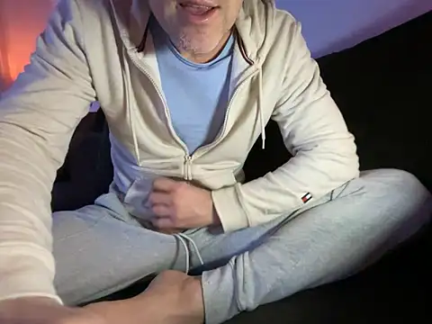 Brandonn1989amateur online show from February 24, 9:46 pm