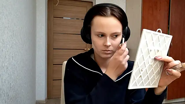 LouiseMarengo online show from November 29, 12:19 pm