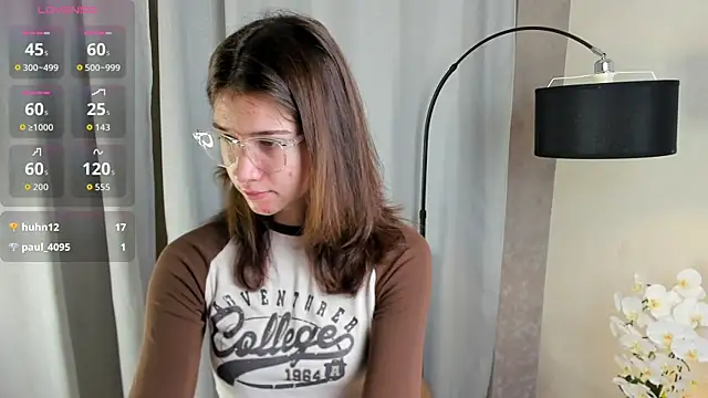 MarilynMun online show from December 18, 2:06 am