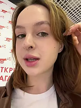 Snapshot of hani_obsessed chatting on February 14, 8:44 am hani obsessed online show from February 14, 8:44 am