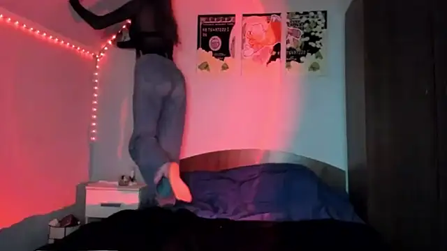 tinyglow online show from March 5, 7:43 pm